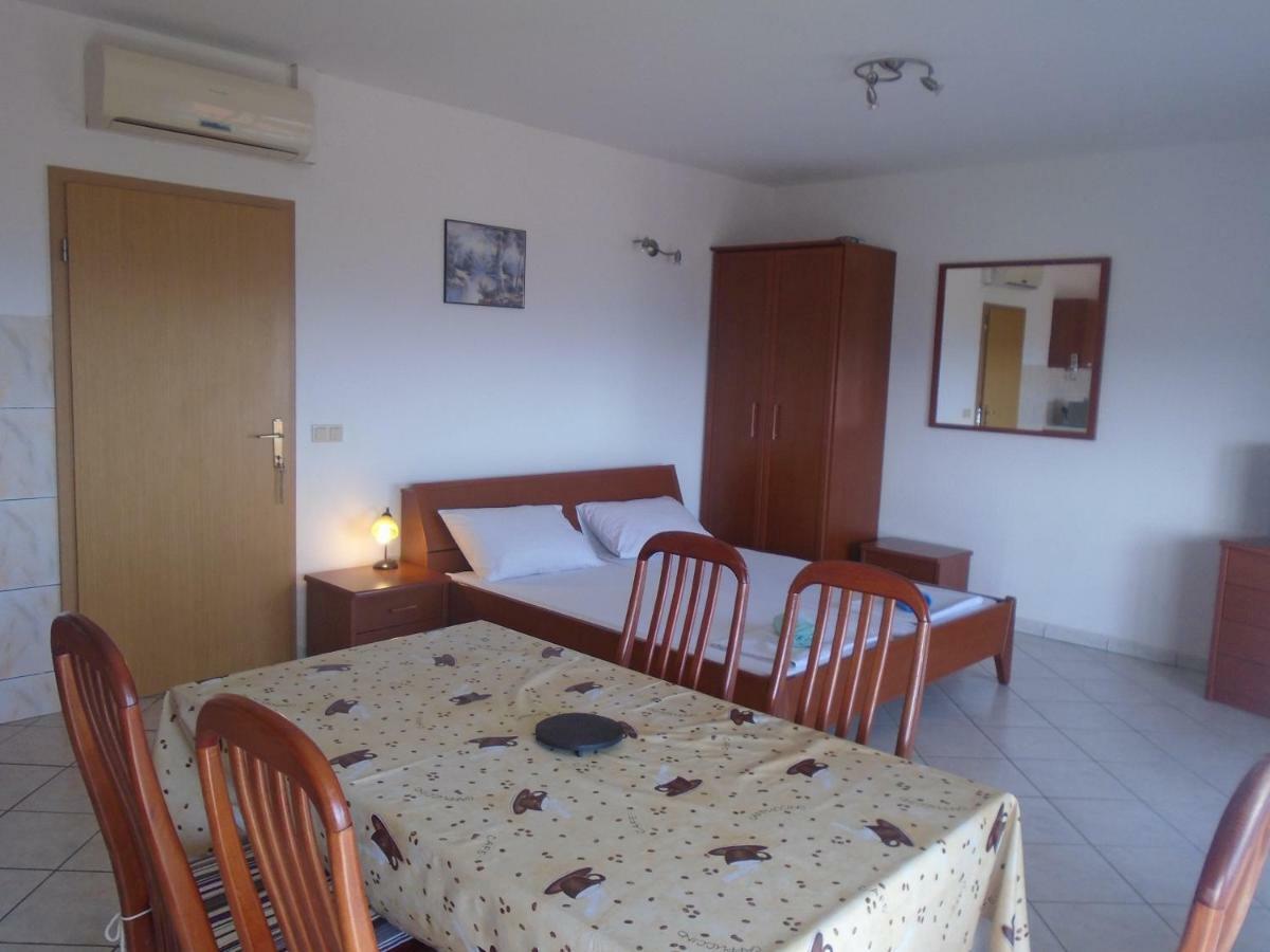 Apartments Sveti Anton أوروبيتش المظهر الخارجي الصورة